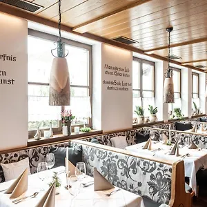 https://hotel-ariadne.com-bavaria.com